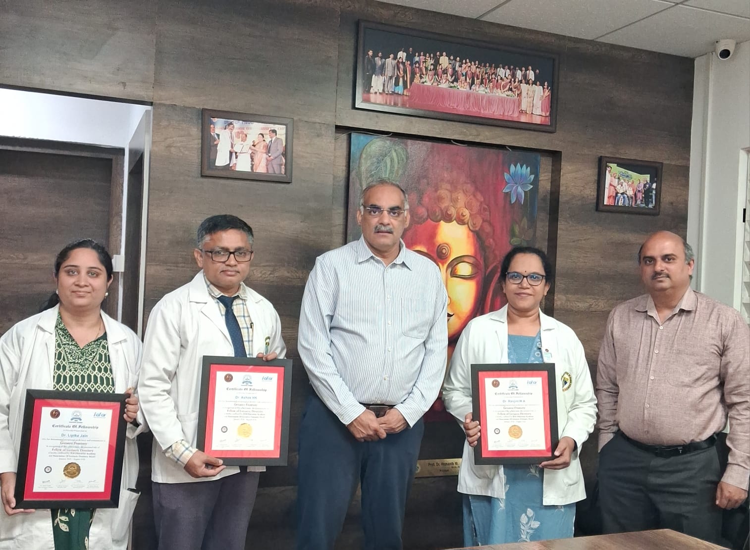 Principal and dignitaries at the convocation ceremony